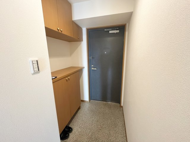ベルシャトゥ武蔵藤沢の玄関|落ち着いた玄関です♪