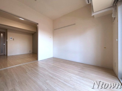 【その他】 | パルファン ドゥ ジョア | 明るい洋室です