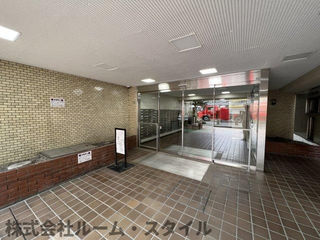 鶴見ダイカンプラザのエントランス