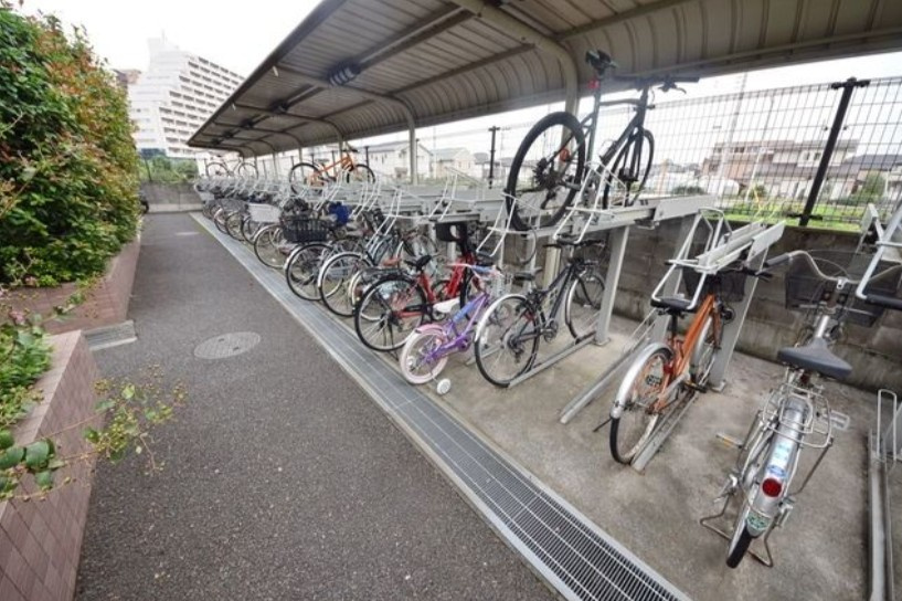 メルヴェーユ調布の駐車場