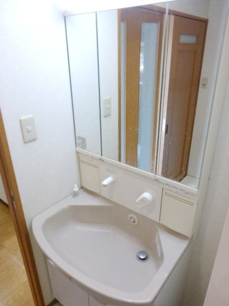 メルヴェーユ調布の洗面所|※別号室参考写真です