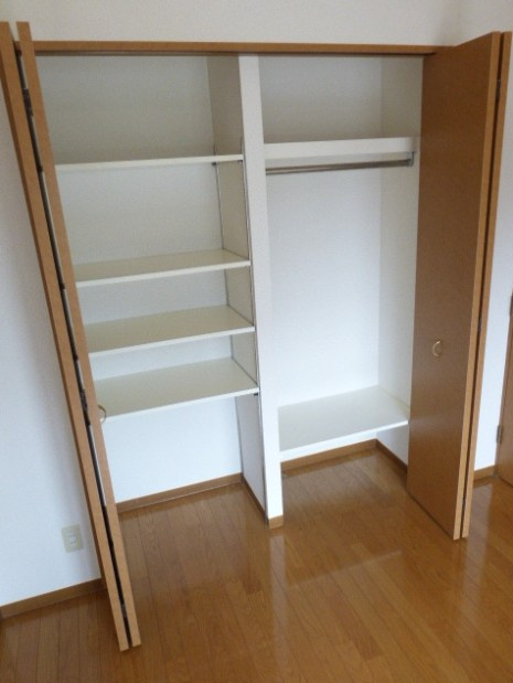 メルヴェーユ調布の収納|※別号室参考写真です