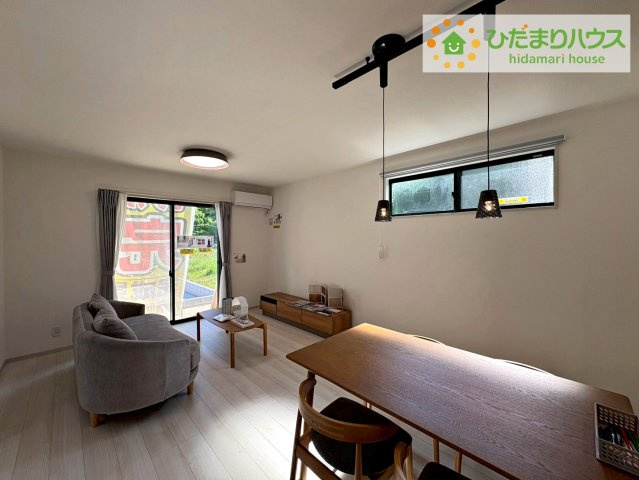 いろどりアイタウン日立市西成沢町　新築戸建　11号棟の居間・リビング|お子様が元気に遊べる広々としたリビングです。