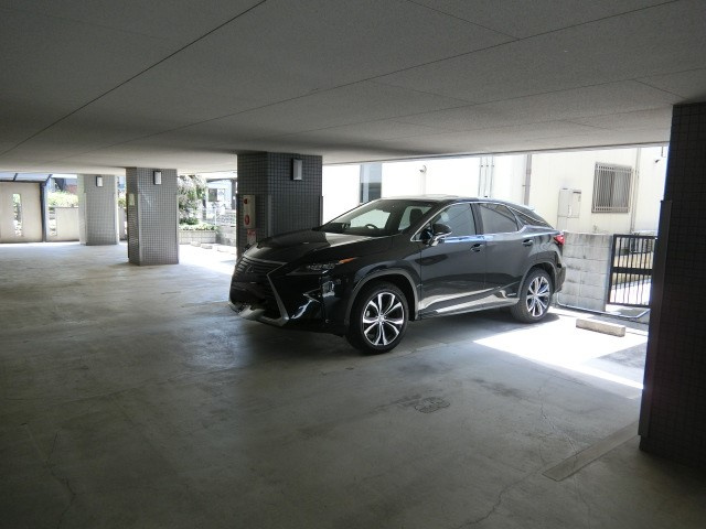 YOUSCOURTの駐車場