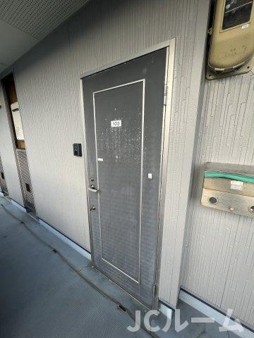 メゾンドノエルⅠの玄関