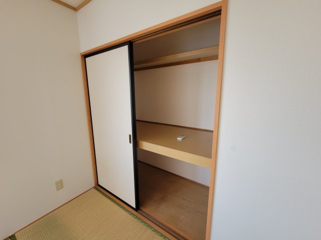 ゴールドハイツD棟の収納
