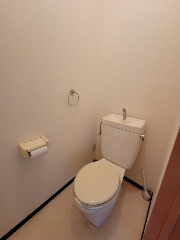 ゴールドハイツD棟のトイレ