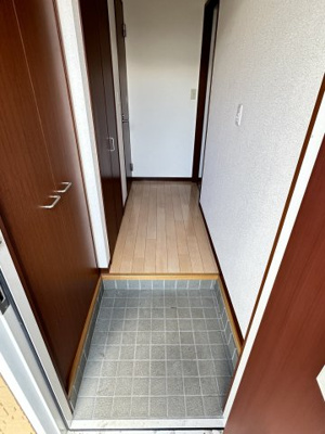【玄関】 | ベルヒルズ玉川 | シューズボックスのある玄関です