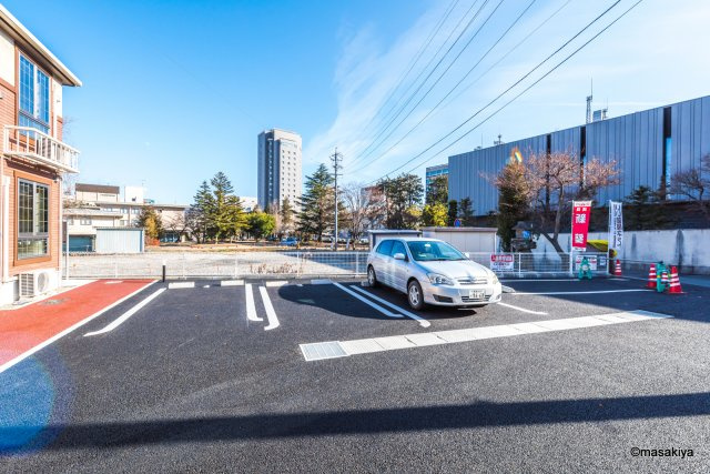 グラース聖徳の駐車場