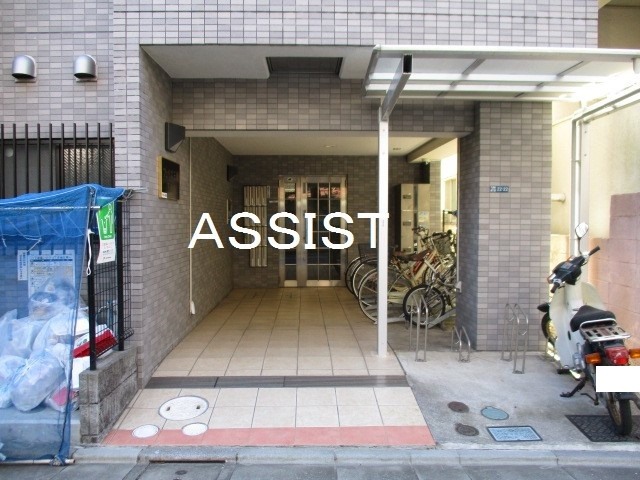 フェリス三鷹下連雀のエントランス