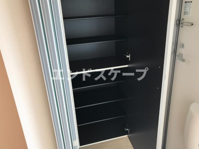 サニーコートの収納|下駄箱
高崎、前橋のお部屋探しはエンドスケープまで！お客様の理想お聞かせ下さい♪