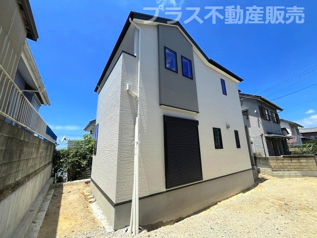 【外観】 | 福岡市東区香住ケ丘5丁目3期　1号棟（全1棟）【仲介手数料無料・0円】 | 現地写真。同じ物件を見るなら、プラス不動産販売にお任せ下さい。