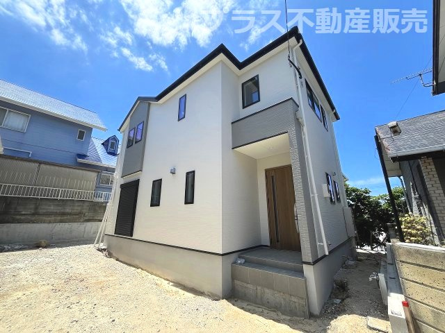 【外観】 | 福岡市東区香住ケ丘5丁目3期　1号棟（全1棟）【仲介手数料無料・0円】 | 現地写真。プラス不動産販売なら、現場の全ての棟をまとめてご見学頂けます。
