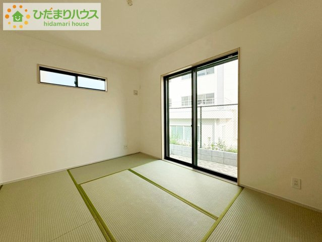 いろどりアイタウン日立市西成沢町　新築戸建　7号棟の和室|リビングには和室が隣接し、お子様の遊び場や家事スペースにも大活躍です☆