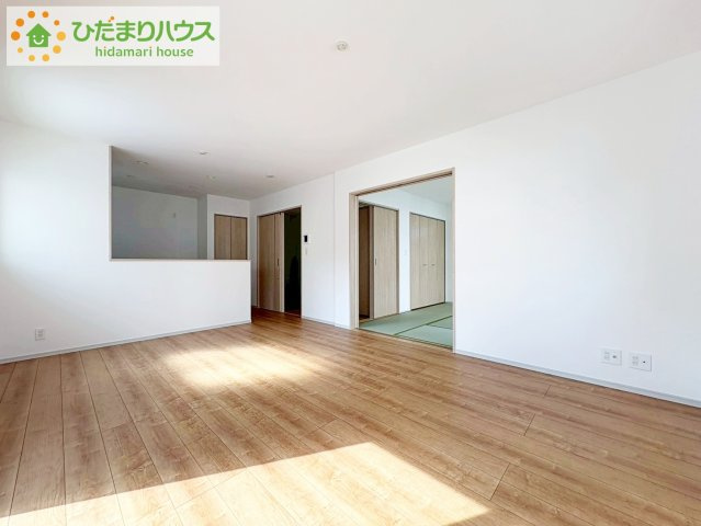 いろどりアイタウン日立市西成沢町　新築戸建　7号棟の居間・リビング|お子様が元気に遊べる広々としたリビングです。