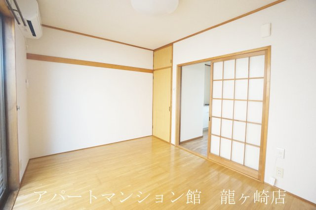 メグミハイツの居間・リビング