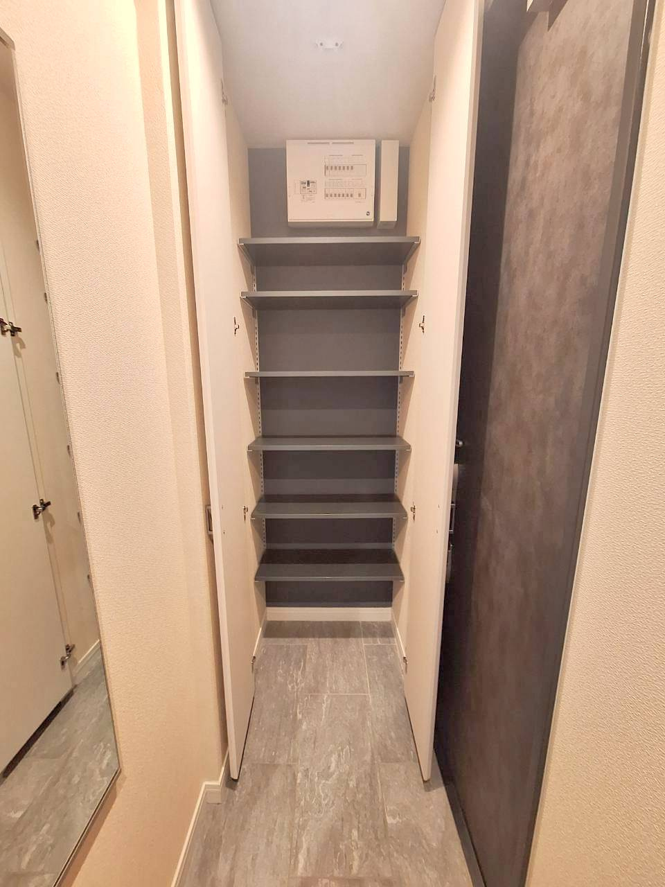 ベルティオン東新宿の玄関