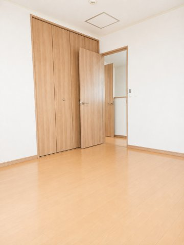 あきる野市原小宮の中古一戸建のトイレ|清潔感のあるトイレです