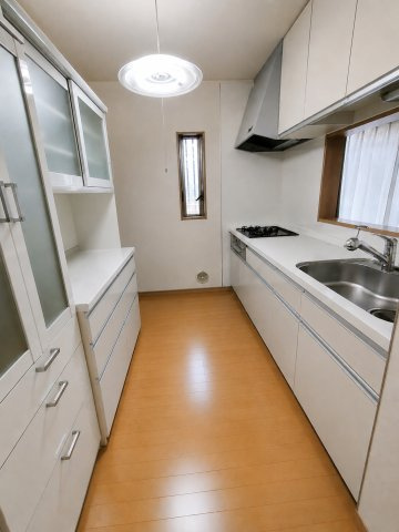 あきる野市原小宮の中古一戸建のキッチン|きれいなキッチンです
