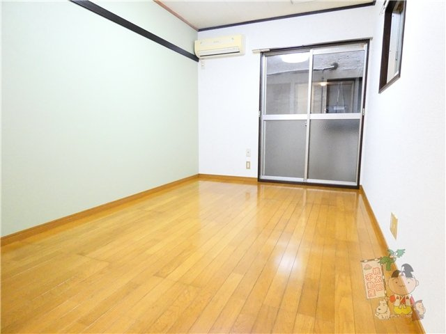 ＢＯＸ春日町の居間・リビング