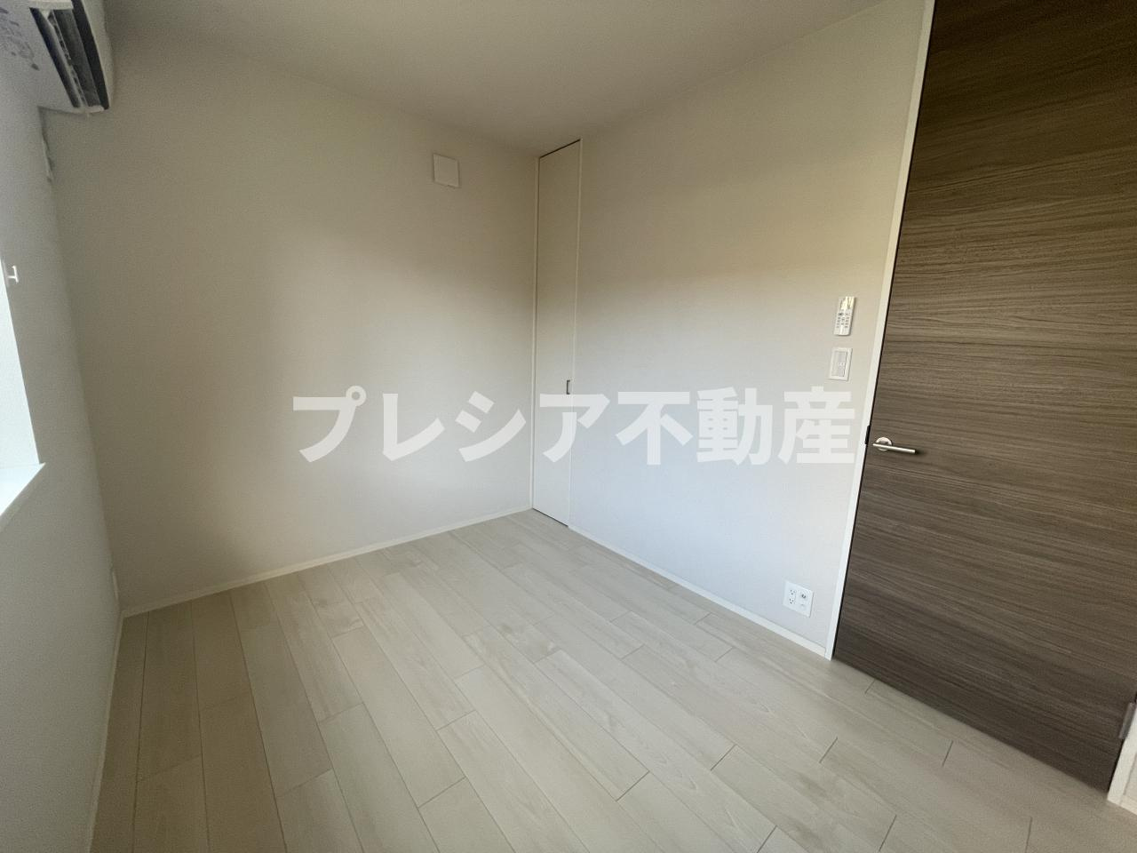 グレナディエの洋室