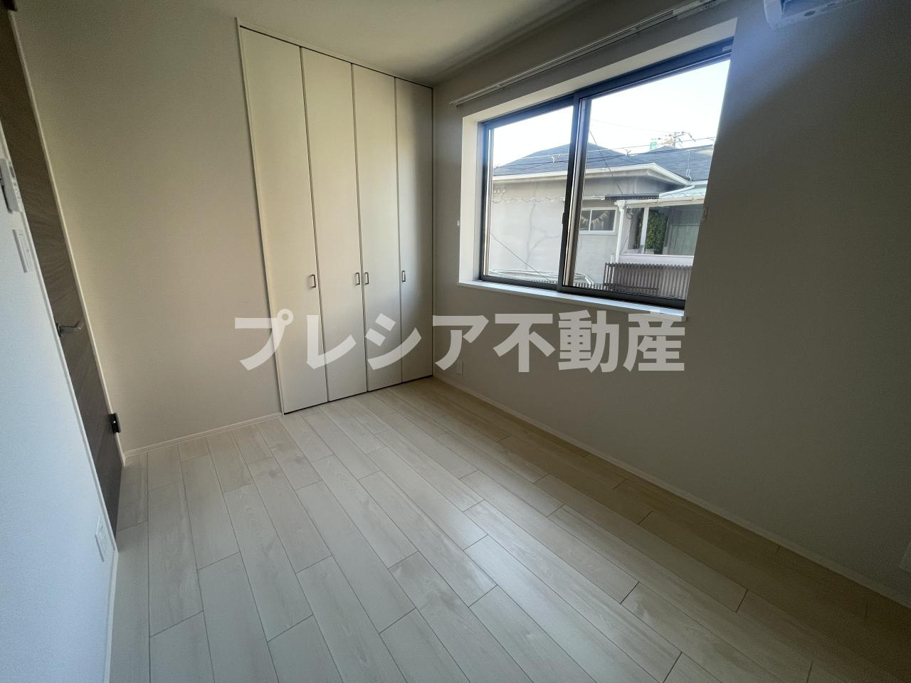 グレナディエの洋室