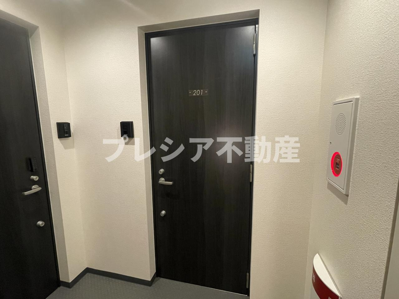 グレナディエの玄関