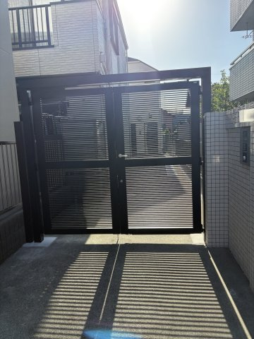 ラフィネ東小金井のエントランス