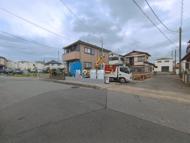 春日部市下蛭田5期　新築一戸建ての前面道路含む現地写真