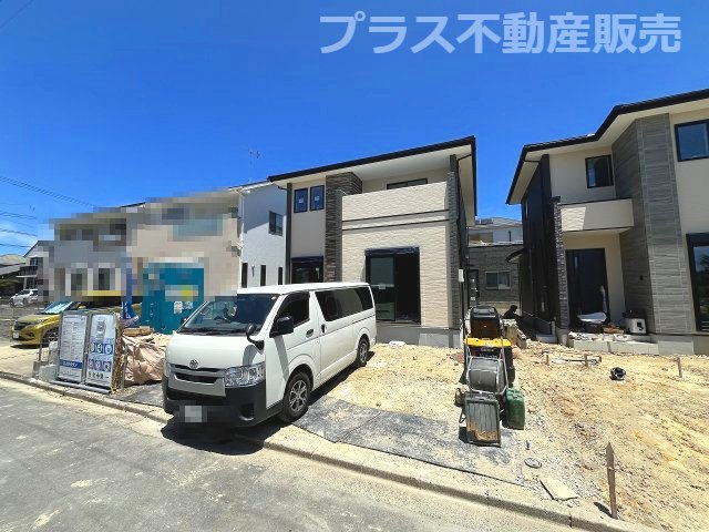 【外観】 | 福岡市東区美和台5丁目8期　1号棟（全2棟）【仲介手数料無料・0円】 | まもなく完成。ご内覧は可能です。ご見学はプラス不動産販売にお任せ下さい。
