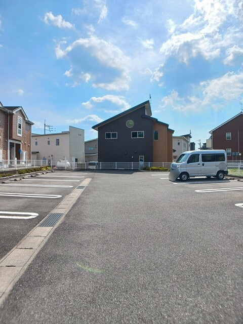 【駐車場】