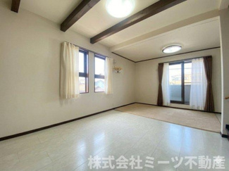 【居間・リビング】 | 俊徳町５丁目　中古戸建