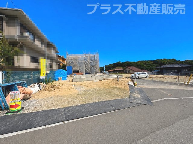 【外観】 | 福岡市早良区梅林7丁目6期　1号棟（全2棟）【仲介手数料無料・0円】 | 現地写真。プラス不動産販売なら、現場の全ての棟をまとめてご見学頂けます。