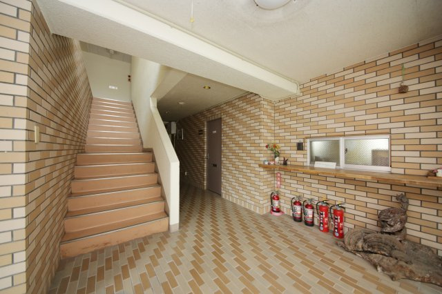 スターヒルズマルサンのエントランス