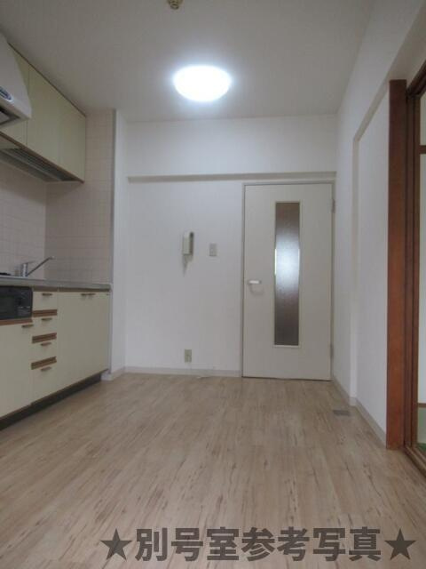 クリオ上大岡伍番館の居間・リビング