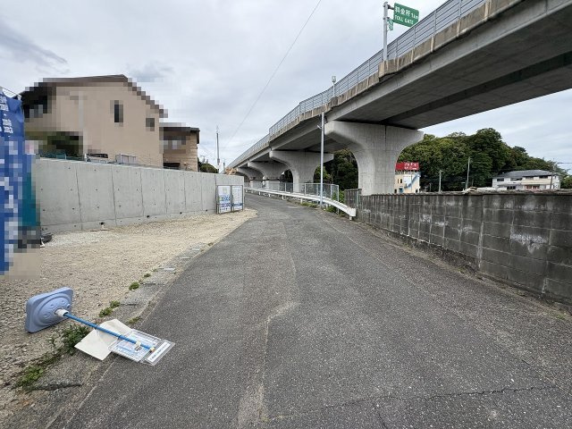 【その他】 | 福岡市西区拾六町4丁目6期　1号棟（全1棟）【仲介手数料無料・0円】 | 現地写真。前面道路です。