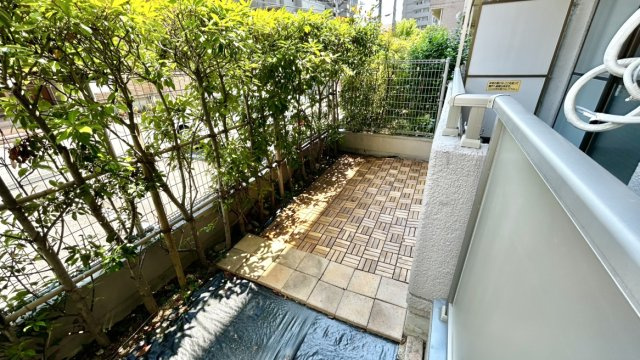 サンハイツ魚崎の庭|お庭がついているので家庭菜園をお楽しみいただけます。