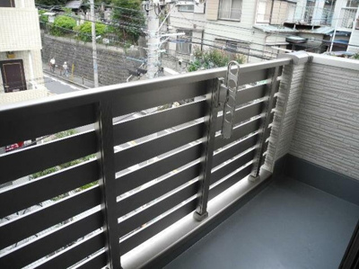 【バルコニー】 | サンルージュ横浜 | 便利で嬉しいバルコニー付きです♪