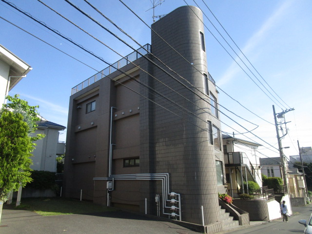 川崎市麻生区上麻生３丁目の事務所の外観