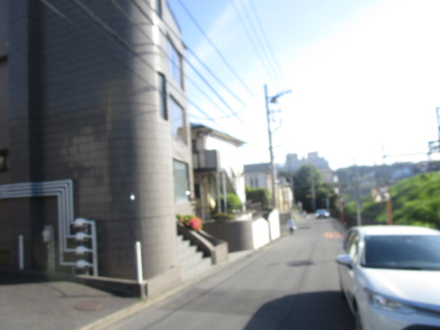 川崎市麻生区上麻生３丁目の事務所の周辺