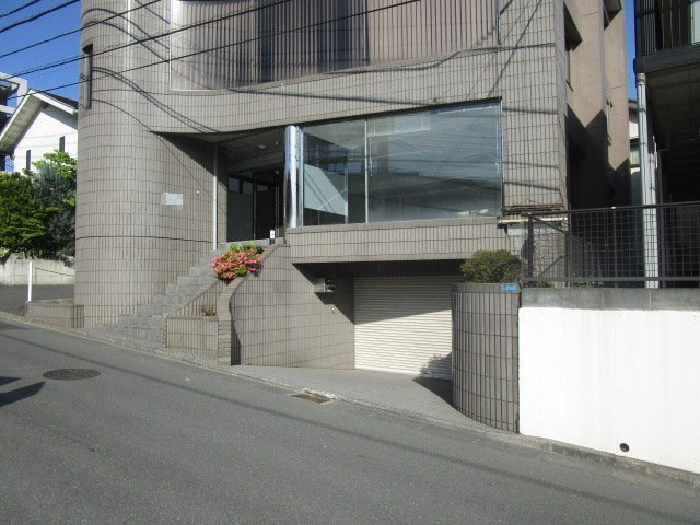 川崎市麻生区上麻生３丁目の事務所の外観