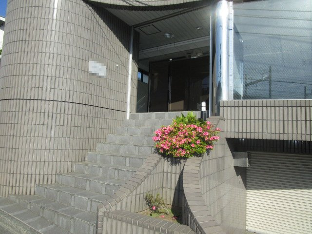 川崎市麻生区上麻生３丁目の事務所の外観