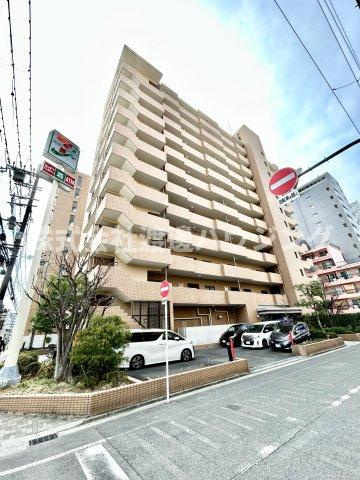 メゾンドール江坂の外観