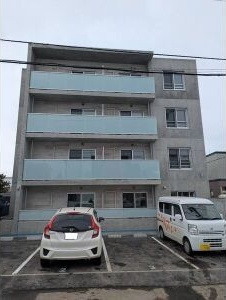 プエンテ発寒(Eフラット導入　プロパンガスだけど都市ガス同等料金)の駐車場