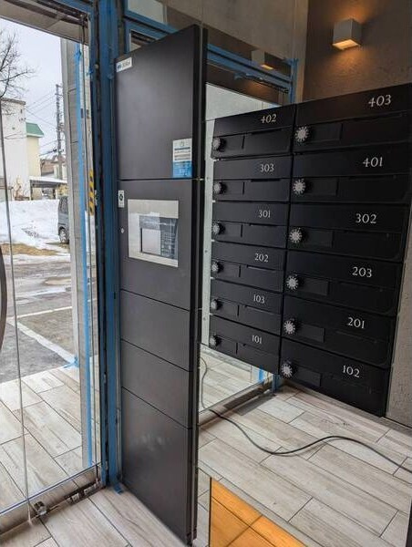 プエンテ発寒(Eフラット導入　プロパンガスだけど都市ガス同等料金)のエントランス