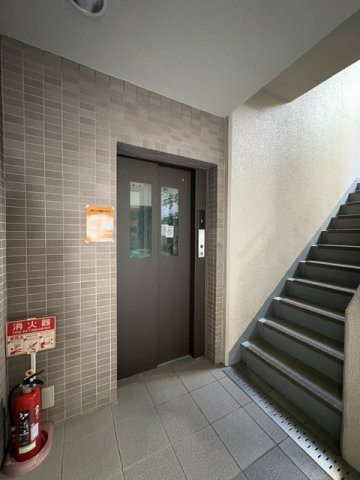 セレーヌコート中山手のその他共用部分|EV