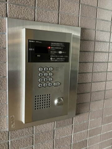 セレーヌコート中山手の防犯設備|オートロックで安心してお住まいいただけます。