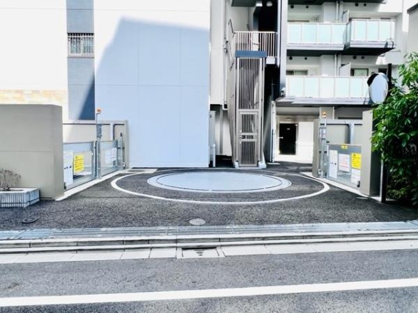 Ｂｒｉｌｌｉａ　ｉｓｔ　駒込の駐車場