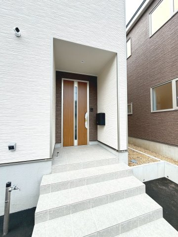 【新築戸建】札幌市南区石山1条1丁目3棟のエントランス
