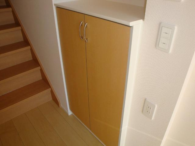 グランヴェル梅森坂の収納|下駄箱